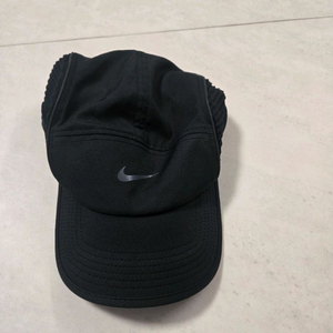 나이키 드라이핏 ADV 플라이 언스트럭처 에어로빌 에어로어댑트 캡 블랙 M/L 사이즈