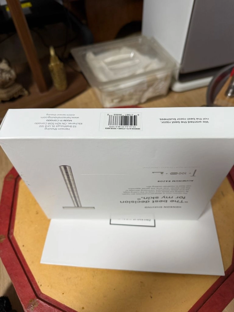 헨슨 쉐이빙 알루미늄 면도기 새 제품 이미지