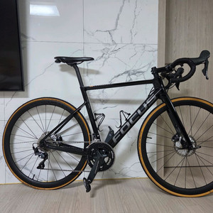 포커스 이자르코맥스 8.8 판매