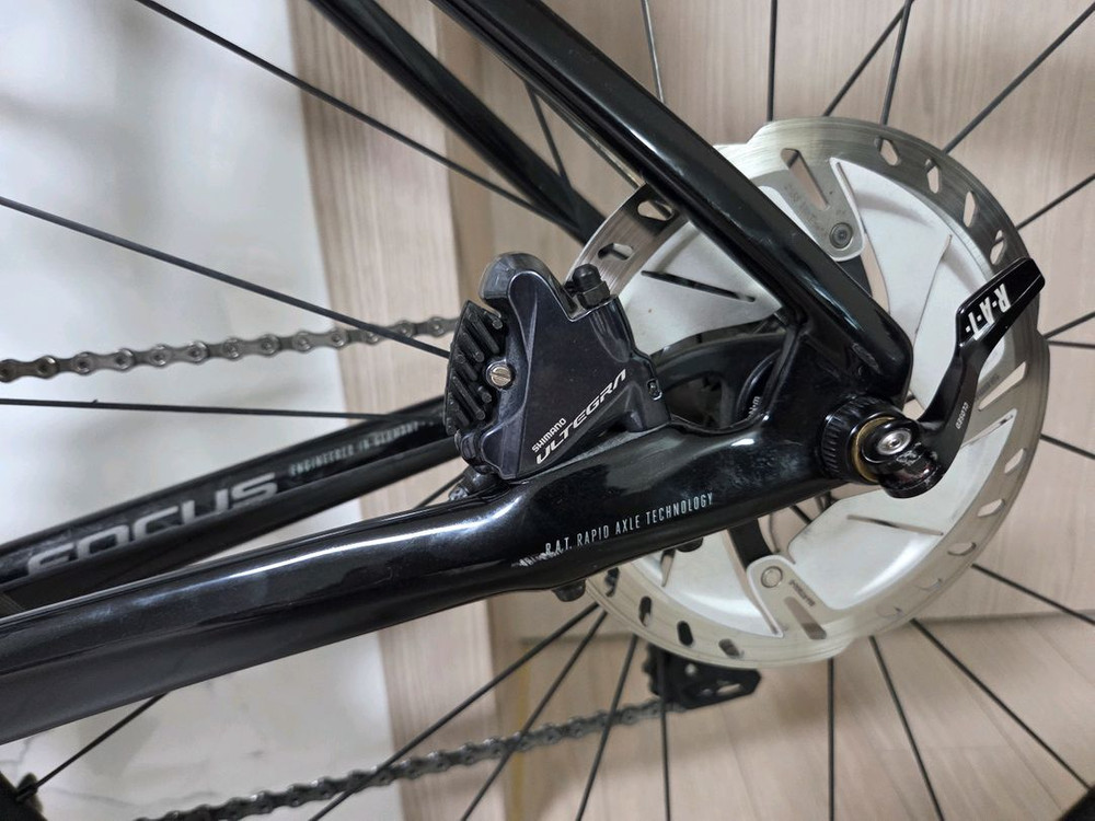 포커스 이자르코맥스 8.8 판매--7