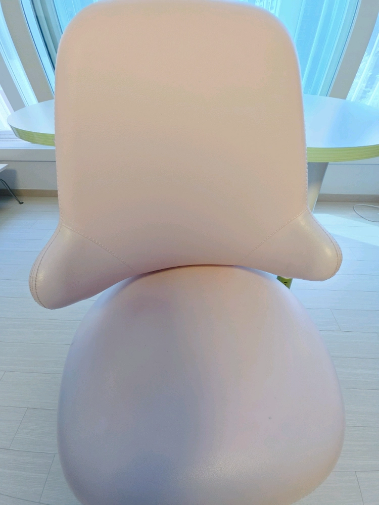 땅콩책상의자 팝니다 이미지