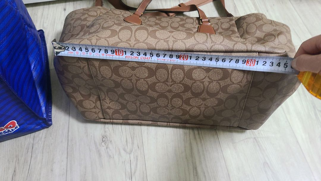 코치시그니처 크로스 숄더백 가방--5