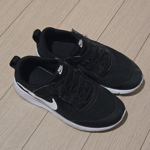 나이키 탄준 이지온 키즈 운동화 220