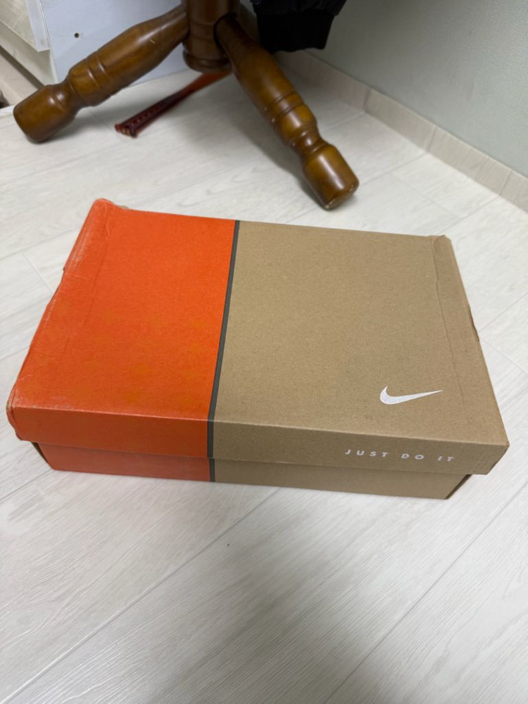 나이키 에어포스 1 로우 레트로 컬러 오브 더 먼스 화이트 포레스트 그린 이미지