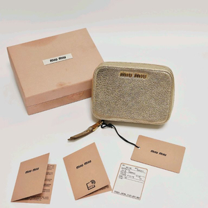 정품 새상품 미우미우 미니 골드 파우치