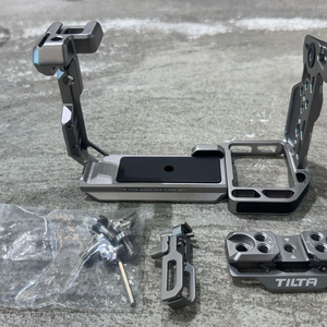 sony FX3 TILTA 카메라 케이지 이미지