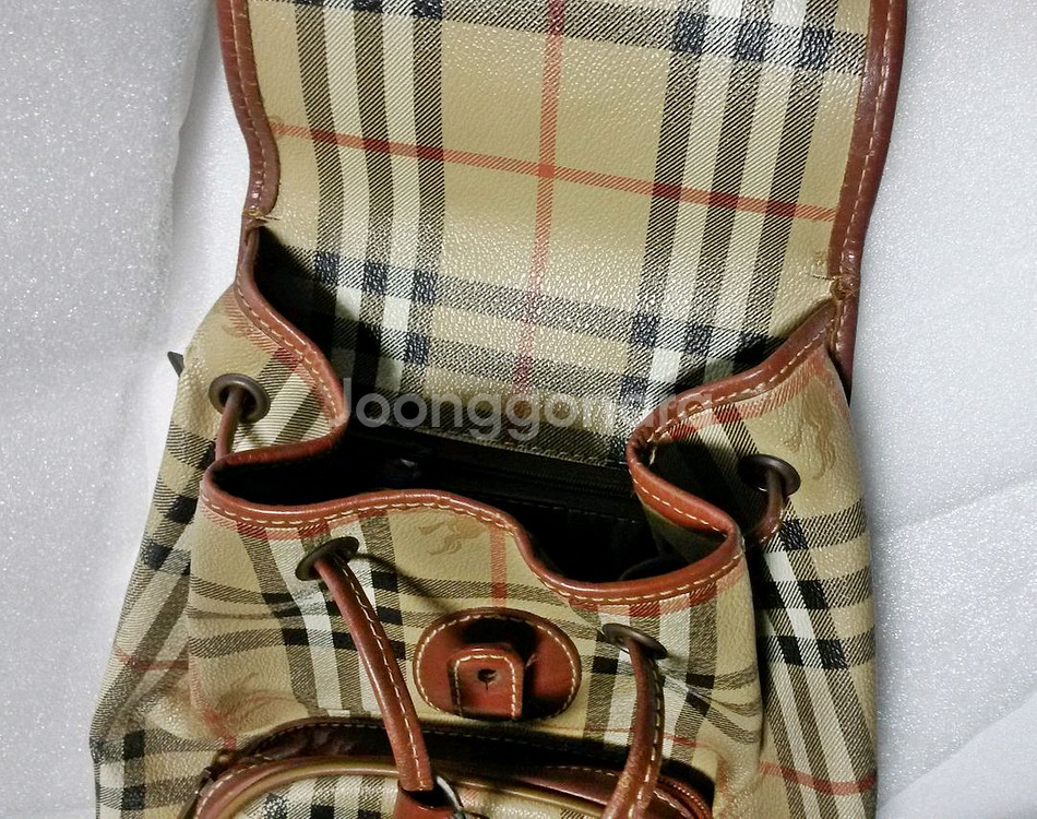 버버리가방--8