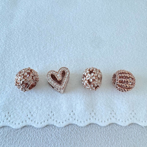 판도라 로즈골드참 (오른쪽두점남음)