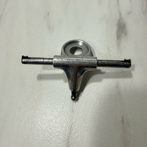 롤러스케이트 보엔 스페셜 트럭 1개 팝니다