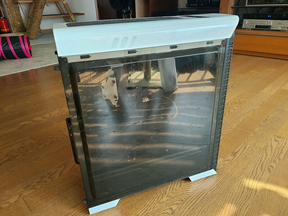 i7 본체와 전용키보드, 모니터--3