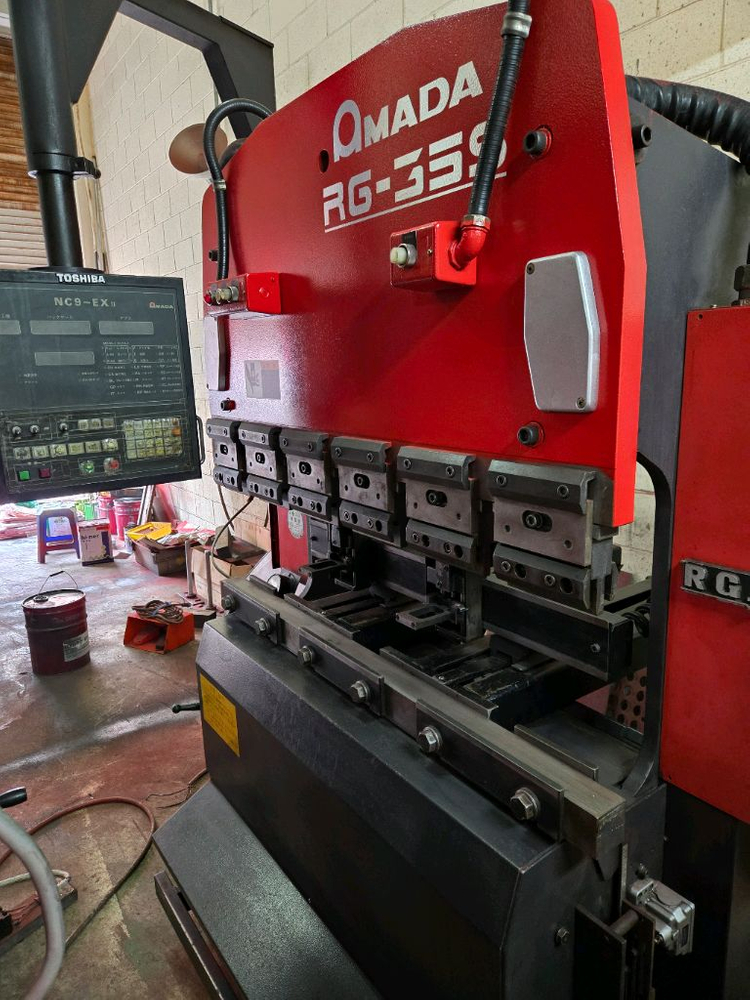 중고아마다(amada)절곡기,RG35,1.2M CNC시스템,밴딩기 이미지