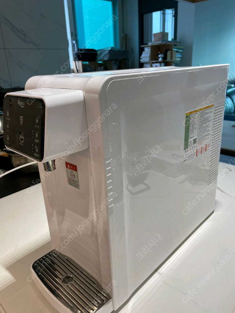 온수 정수기 이미지