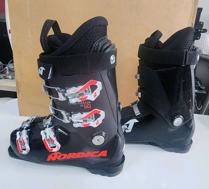 노르디카 도버먼 GP 60 아동/여성 스키부츠 이미지