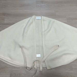 헬렌카민스키 캐시미어100 케이프 니트 판초