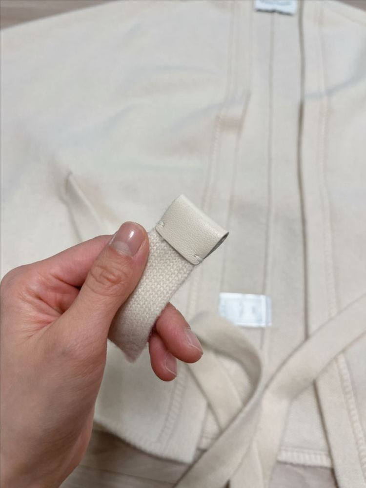 헬렌카민스키 캐시미어100 케이프 니트 판초--2