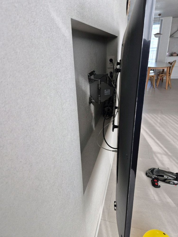 [부품용] LG 75인치 TV 75UQ9300KNA / 액정 파손 / 20만--2