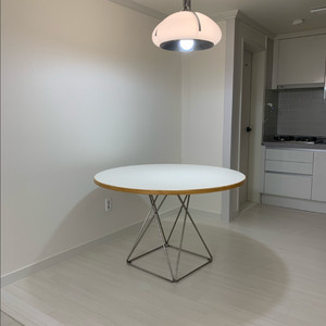 [B급상판 판매]토넷 원형 라운드 테이블 Thonet Round Table 판매 이미지