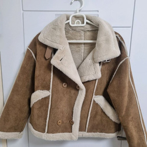 클리지무스탕 여성무스탕 프리 새상태급