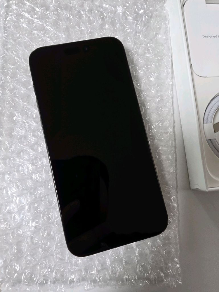 아이폰15프로맥스 256 블랙티타늄 리퍼새상품팝니다--1