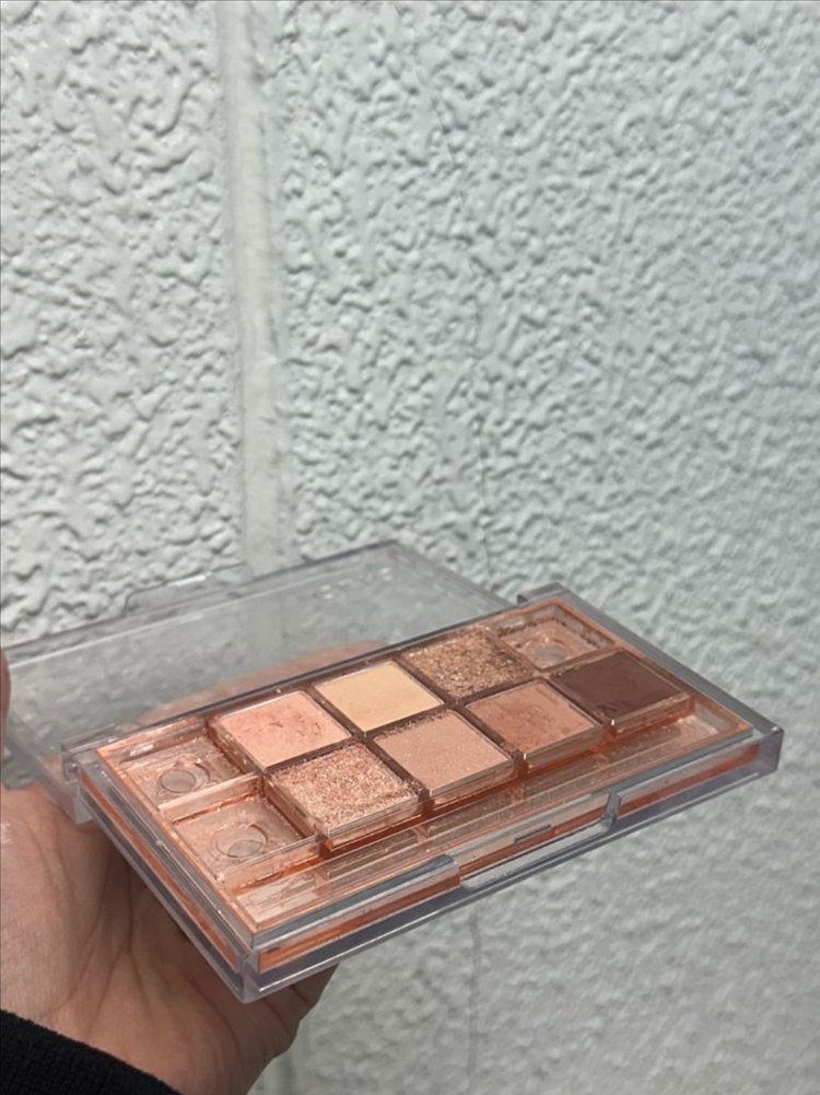 클리오 섀도우 프로 아이팔레트 15호 캔버스 위 봄 햇살--2