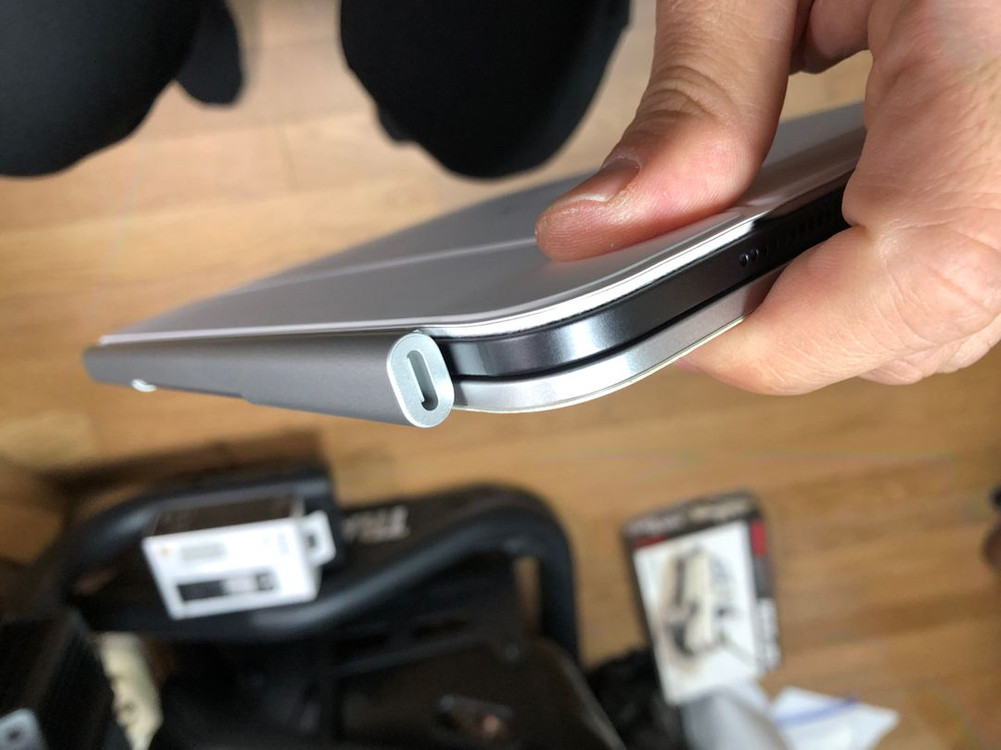 새제품급 아이패드 프로 11인치 M4 512GB, 정품매직키보드 가격인하 이미지