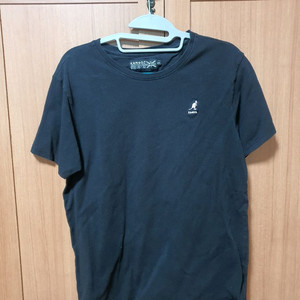 캉골 검정 반팔티 L사이즈