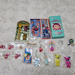 일본고전 핑키몽키 데드댄싱베어 케로로 디즈니 스티치 스크럼프 고전키링 스트랩 이미지