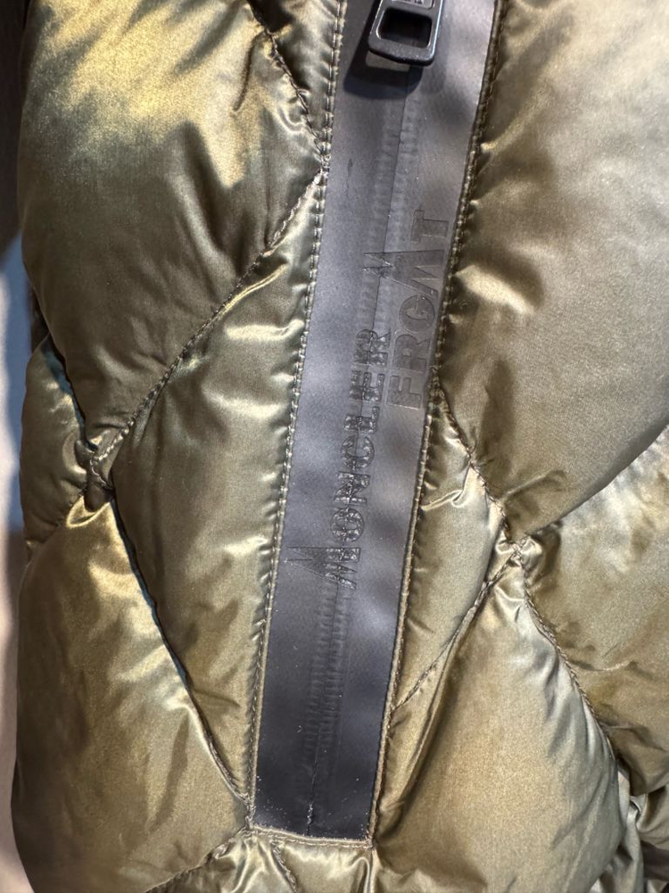 몽클레어 지니어스x프라그먼트 봄버자켓--2