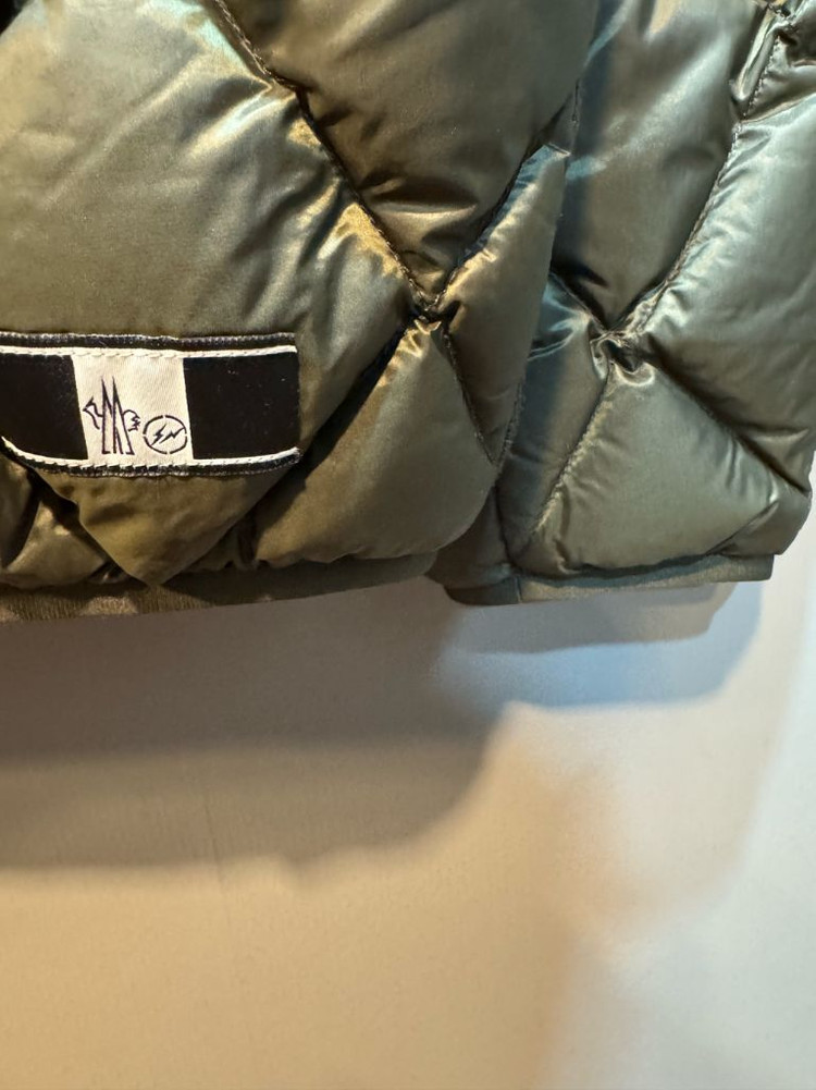 몽클레어 지니어스x프라그먼트 봄버자켓--5