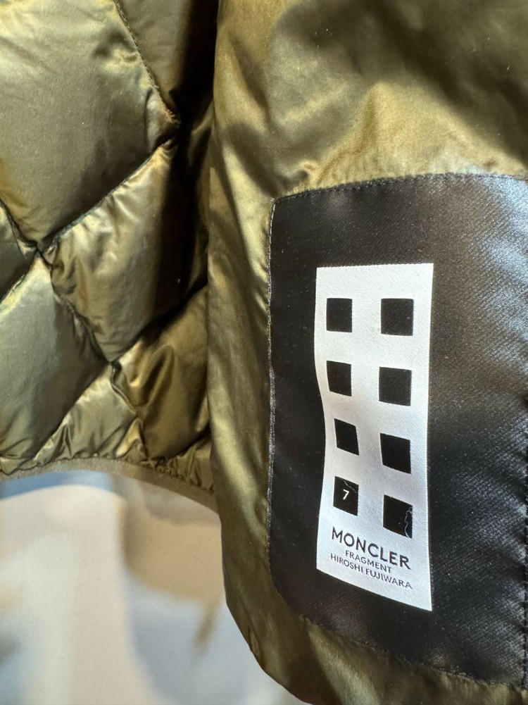 몽클레어 지니어스x프라그먼트 봄버자켓--6
