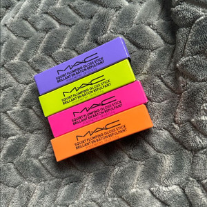 맥 글로스 스틱 새상품 하자드,엠프드,라이크스쿼트,바이올렛베타 이미지