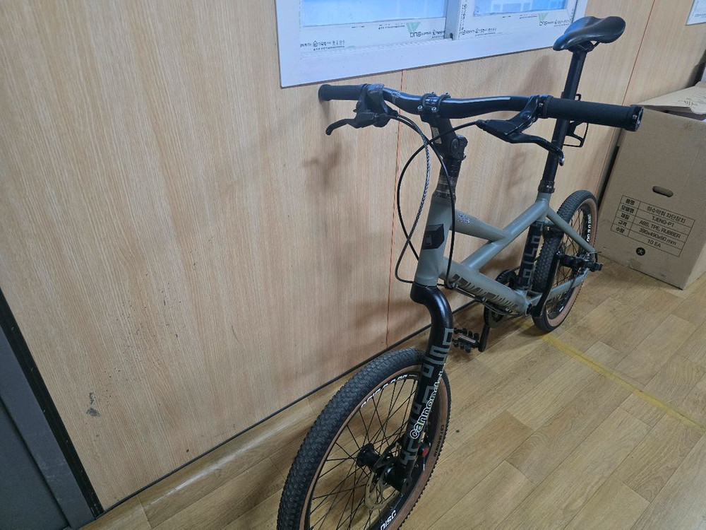 캐논데일 훌리건 팝니다.--1