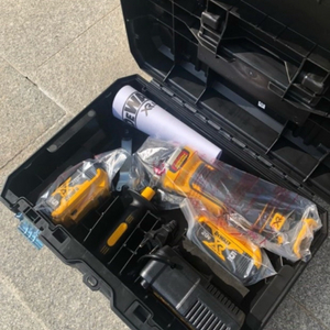 디월트 DCG405P2 충전그라인더 풀세트 새상품