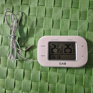 카스 디지털 온도계+시계기능등 새제품 택포 8천원