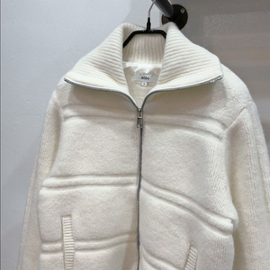 [25fw 미착용](L,XL) 에코골프 오프화이트 여성 부클 방풍니트웨어 이미지