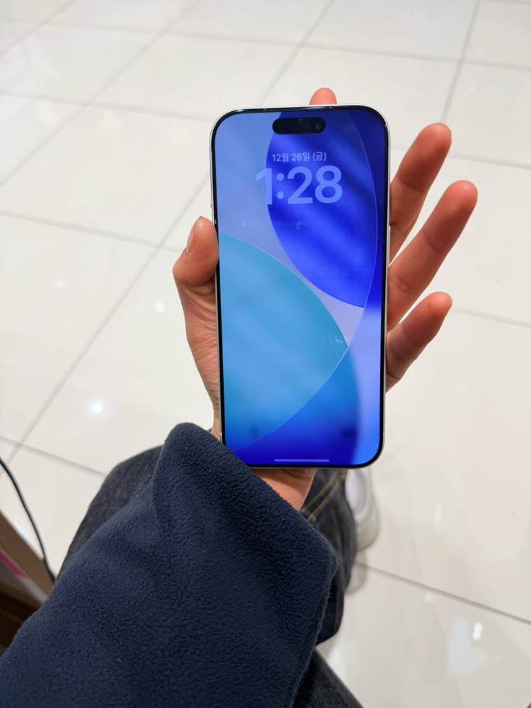 아이폰 17pro 256GB 화이트--1