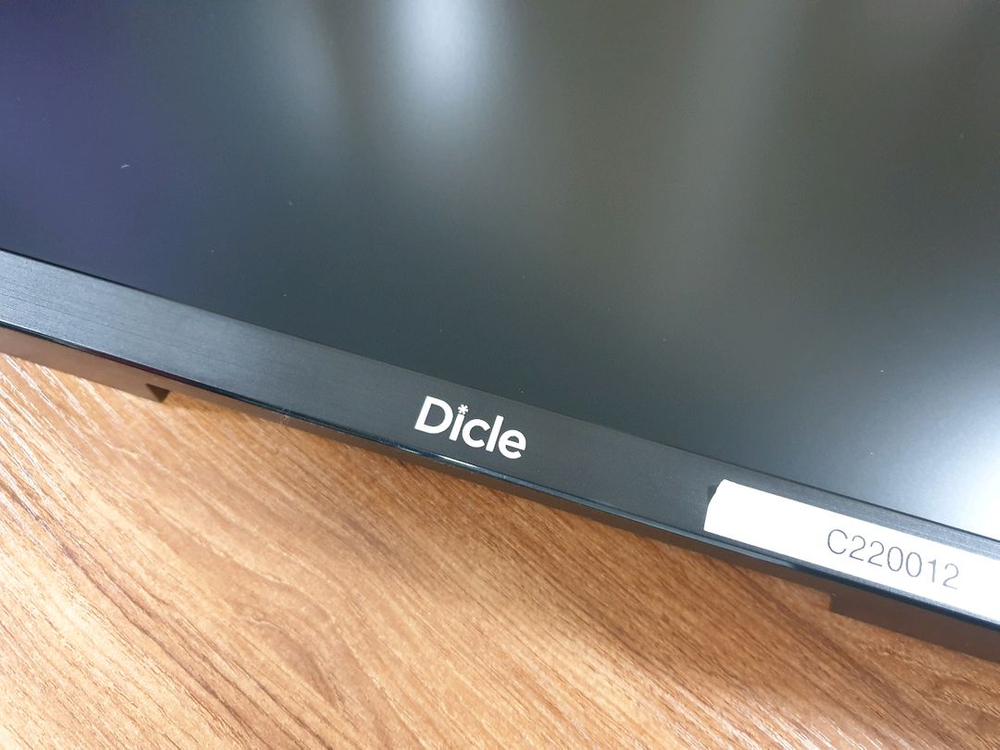 딕클 A24 DICLE A24 일체형 PC 액정 팔아요--1