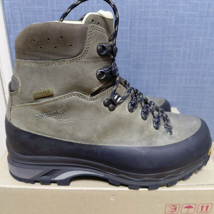 잠발란 고어텍스 등산화270mm euro43 캠프라인 등산화 애니스톰베타270mm