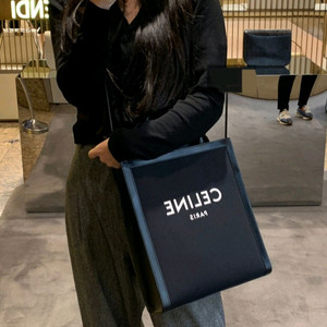 [새 제품]블랙 텍스타일 버티컬 카바스백 스몰