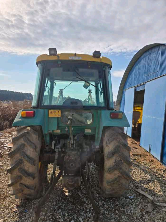 48마력 트랙터 이미지