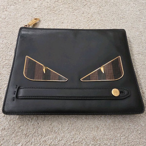 펜디 몬스터 블랙 가죽 클러치