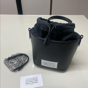 마르지엘라 버킷백