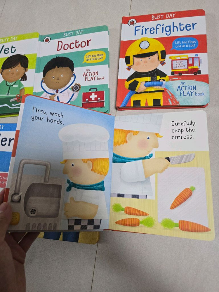 새상품) busy day 비지데이 직업 영어 보드북 7권--8