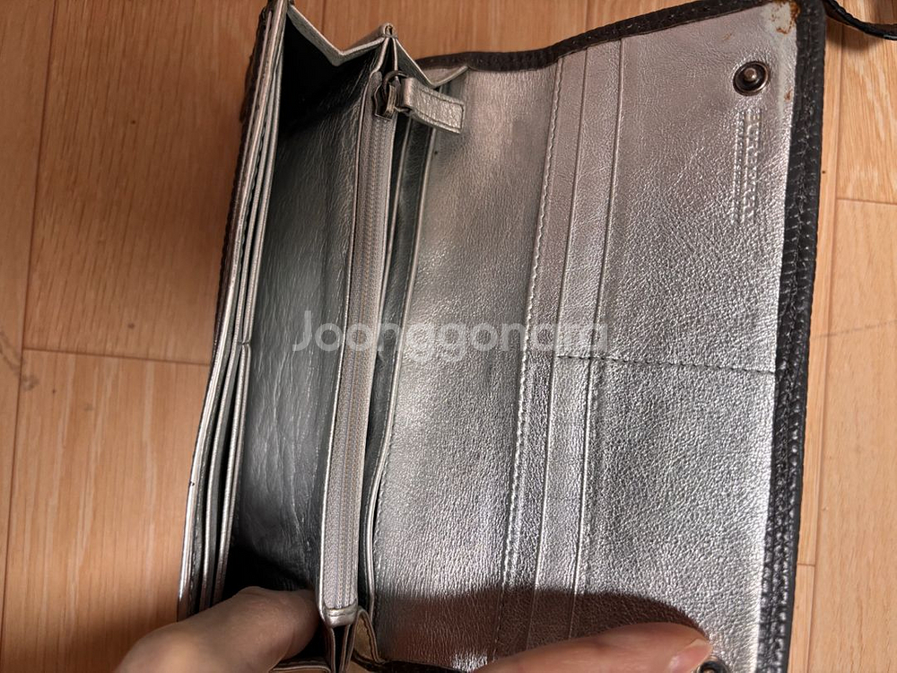 정품 버버리 체크 장지갑--2