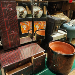 가마쿠라양식의옻칠 경대서랍장