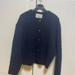 엘보른 부클 가디건