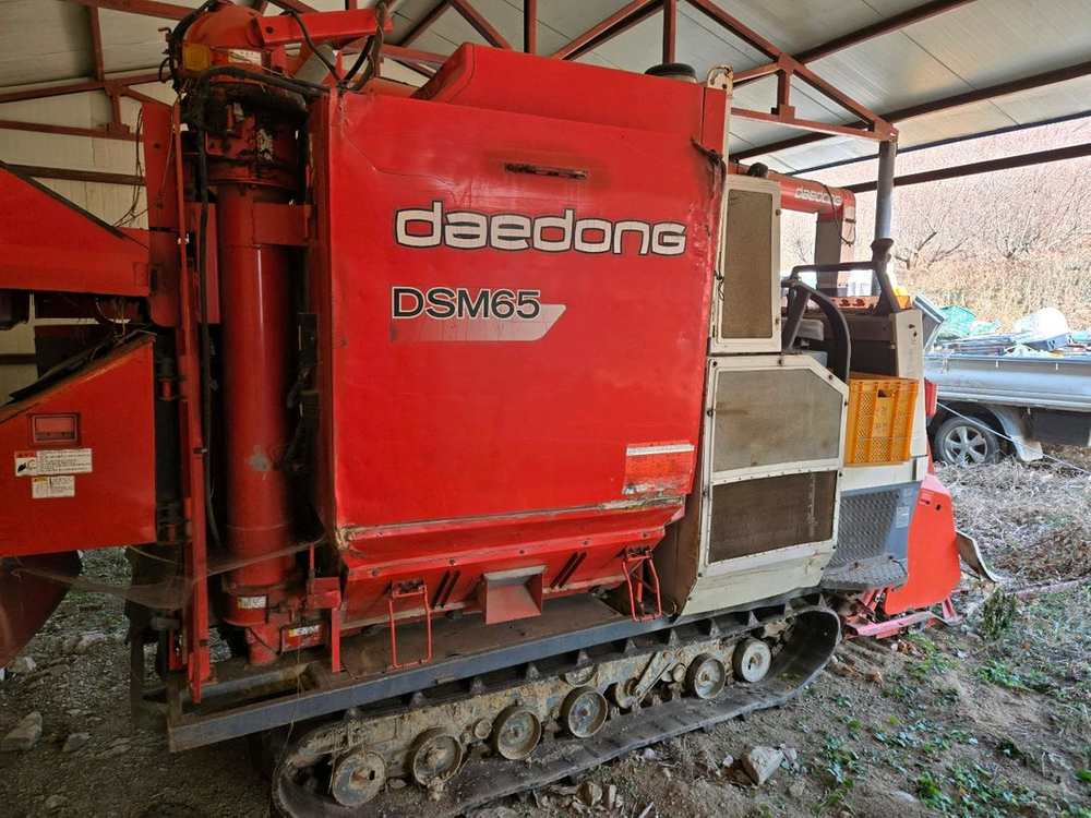 대동 콤바인 이미지