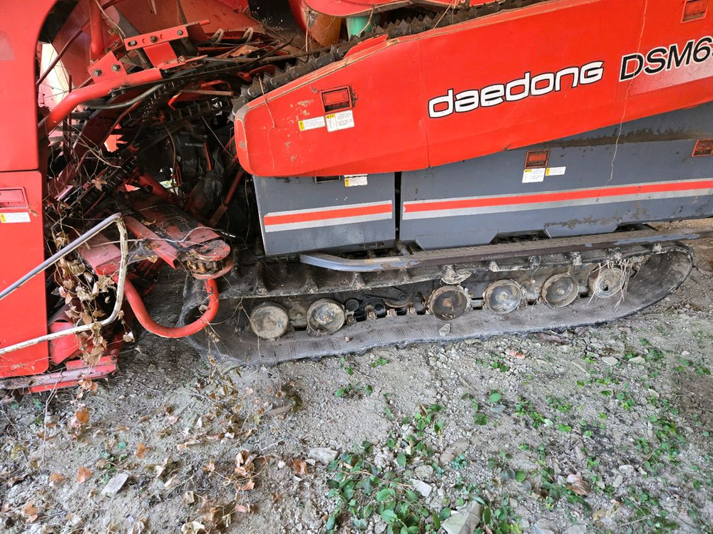 대동 콤바인 이미지