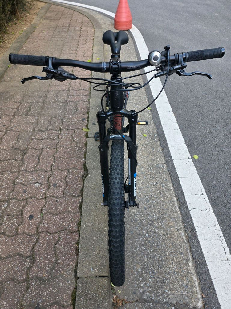 하드테일 카본MTB 자전거 이미지