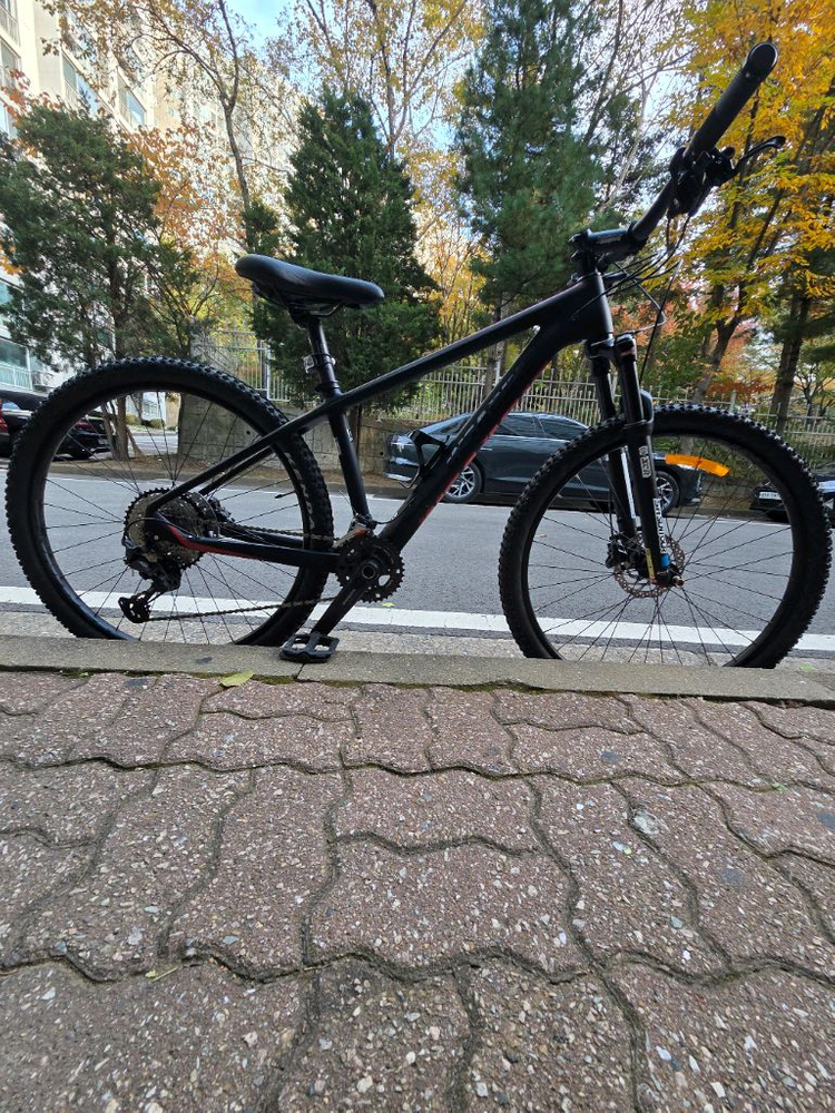 하드테일 카본MTB 자전거 이미지